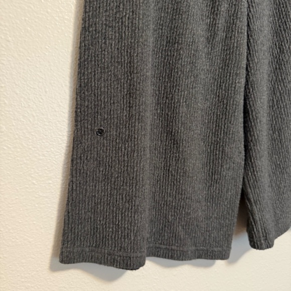lululemon - Retreat Yourself Crop Heathered Core Dark Ribbed Grey - Size 4 / XS - Picture 14 of 15
